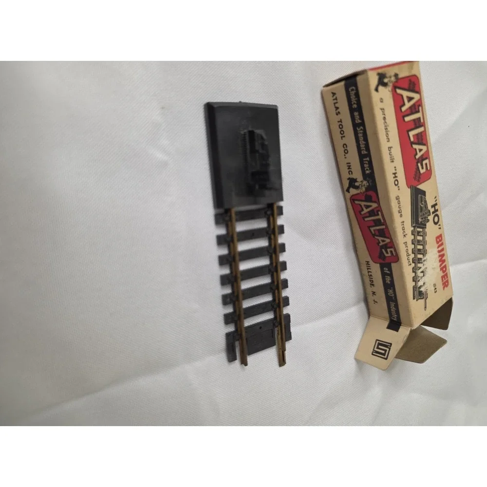 Atlas HO Bumper for Snap Track- Vintage in Original Box